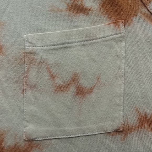 NWT. Arizona Flowy tye dye pocket tank Med… - Picture 3 of 5